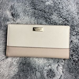 Kate Spade NY Wellesley Printed Stacy Wallet